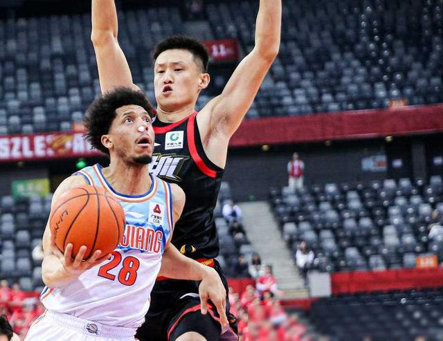 捷克队成功逆袭，欧锦赛四强发挥出色