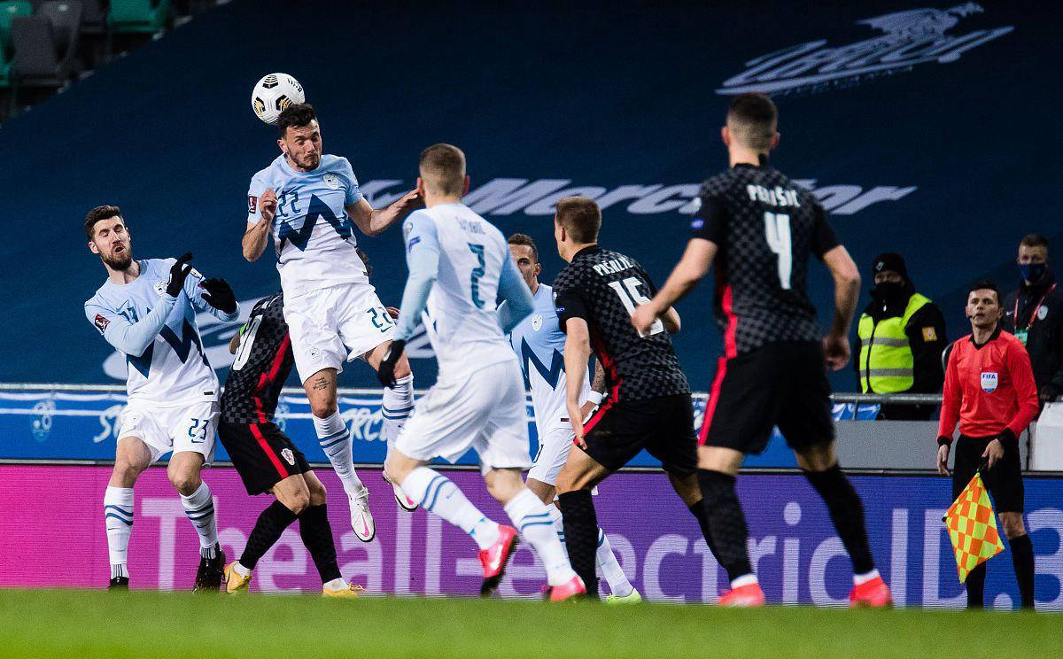 热那亚队力压对手，取得连胜的简单介绍