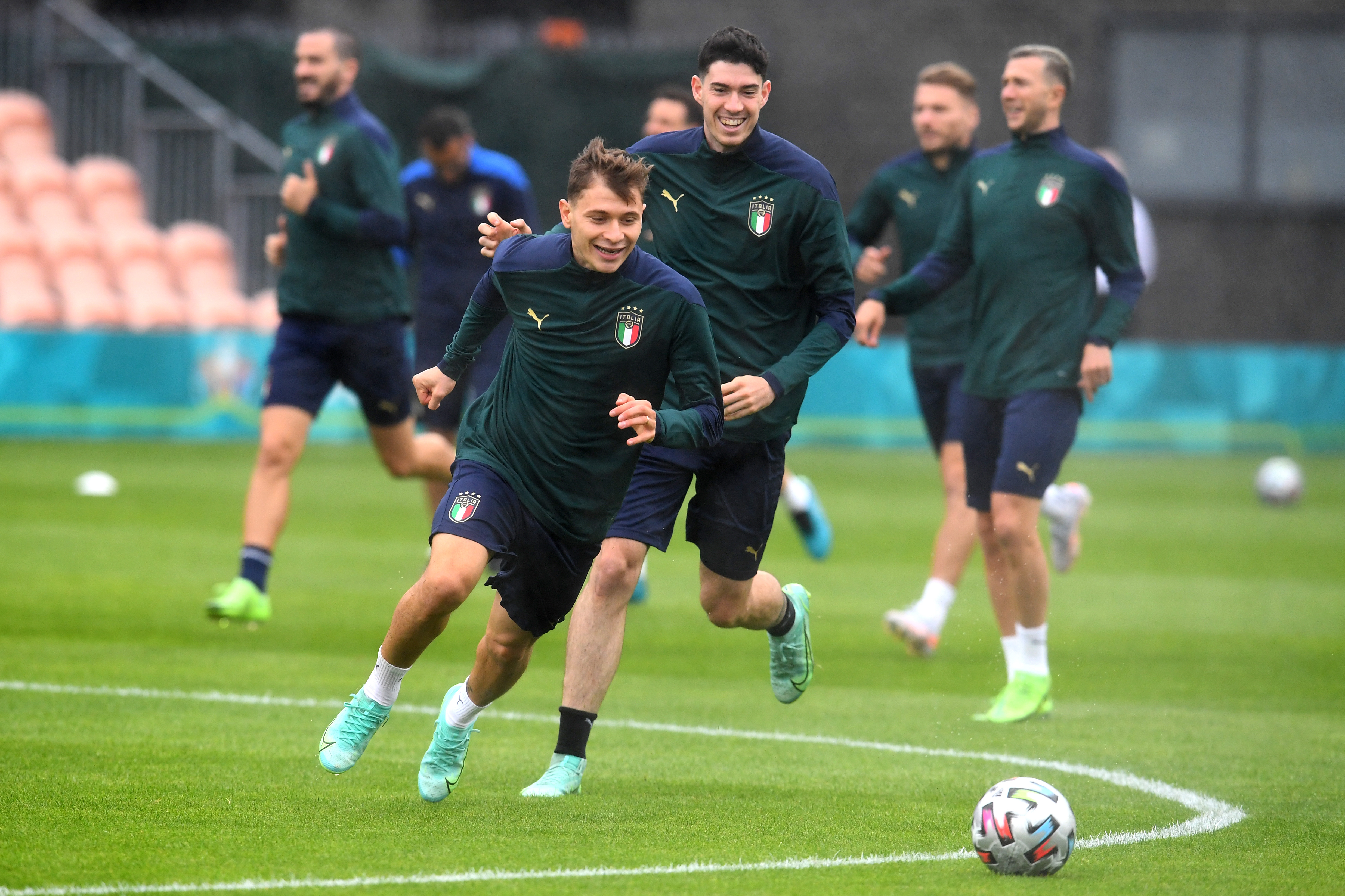 开云体育官网入口-意大利顶级足球联赛的激烈竞争，谁能夺得最终胜利？的简单介绍