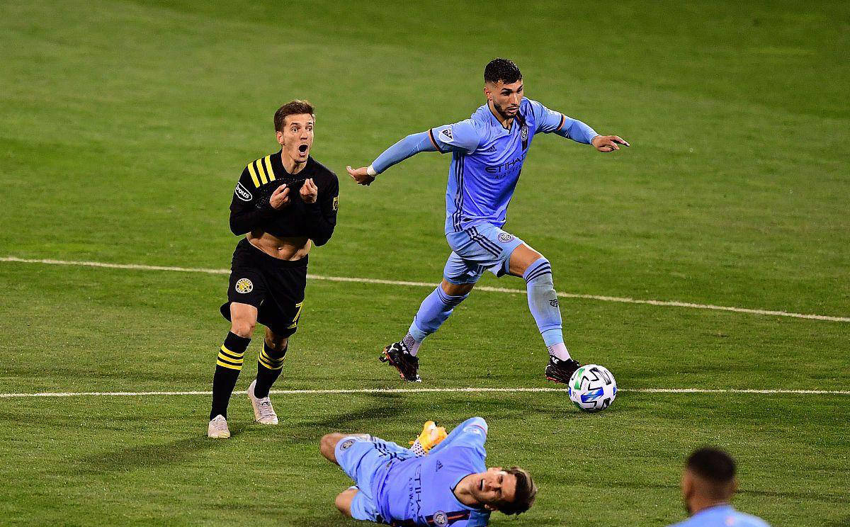 开云体育平台-关于巴黎圣日耳曼后防失误频出，需引起重视的信息