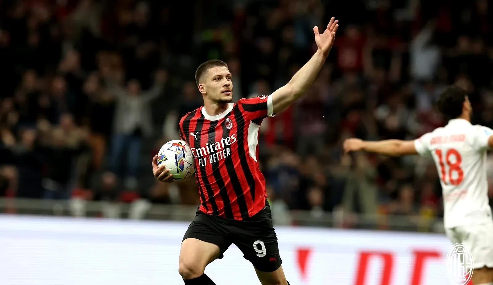 关于AC米兰客场平局，挤入积分榜前列的信息