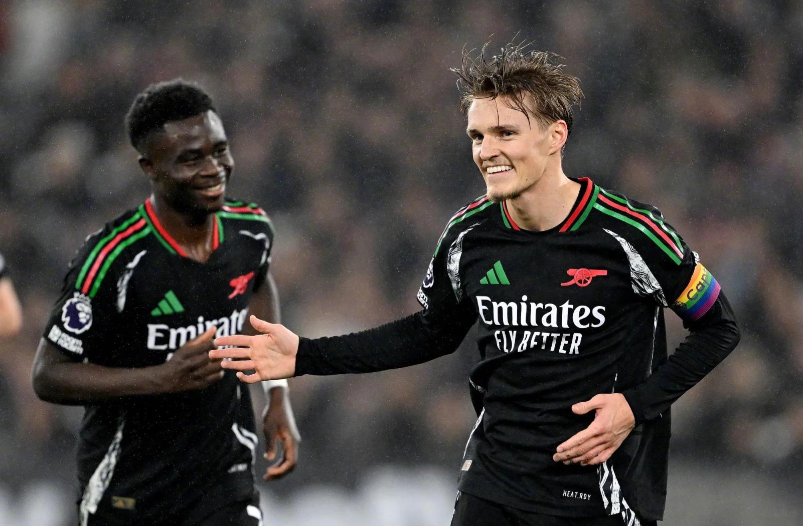 开云体育网页版-厄瓜多尔传奇球员重返球场逐梦再启的简单介绍