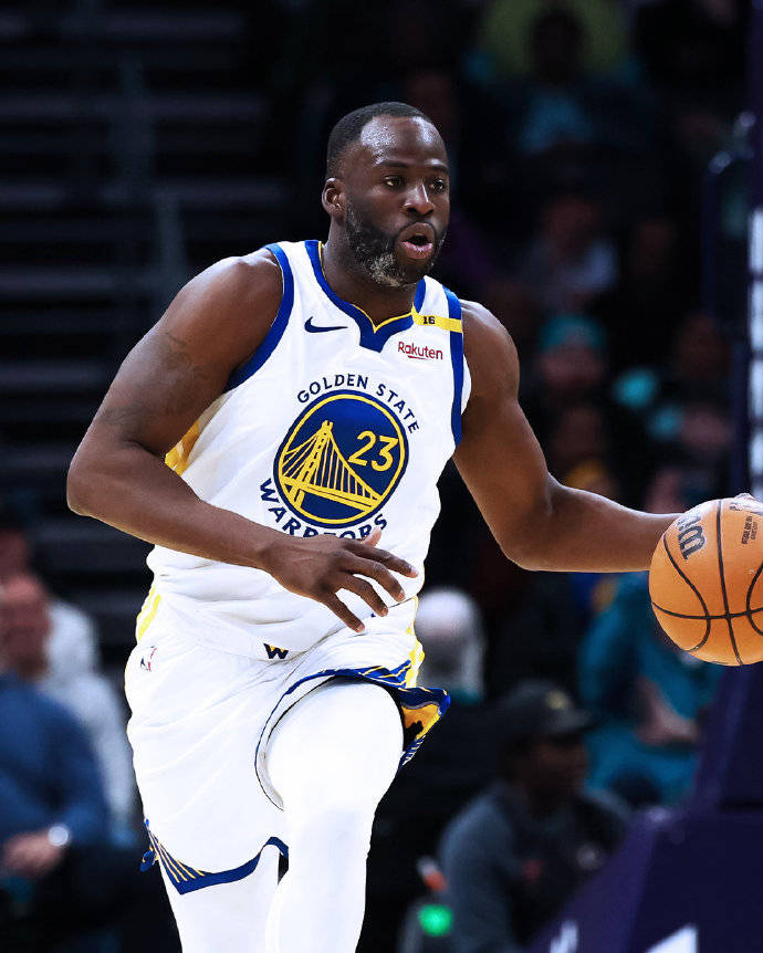 包含黄蜂团队合作不畅，资深球员表现低迷的词条