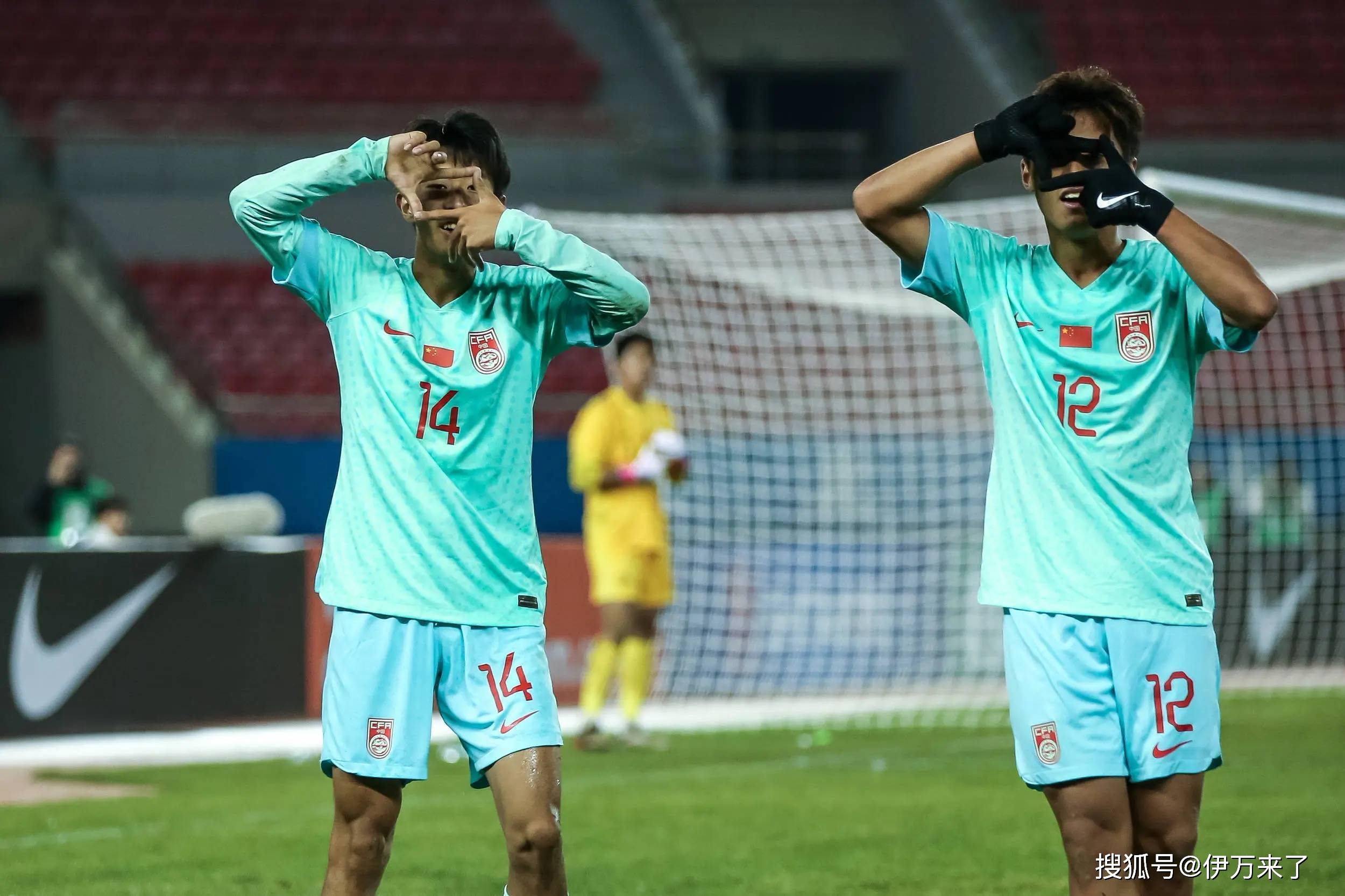 开云体育中国官网-球队举行球迷见面会，提升球队声誉