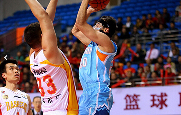 江西飞虎以一敌众，客场艰苦取分