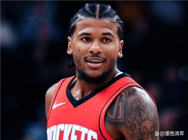 包含荷兰扼杀马其顿反扑，豪取两球胜利的词条