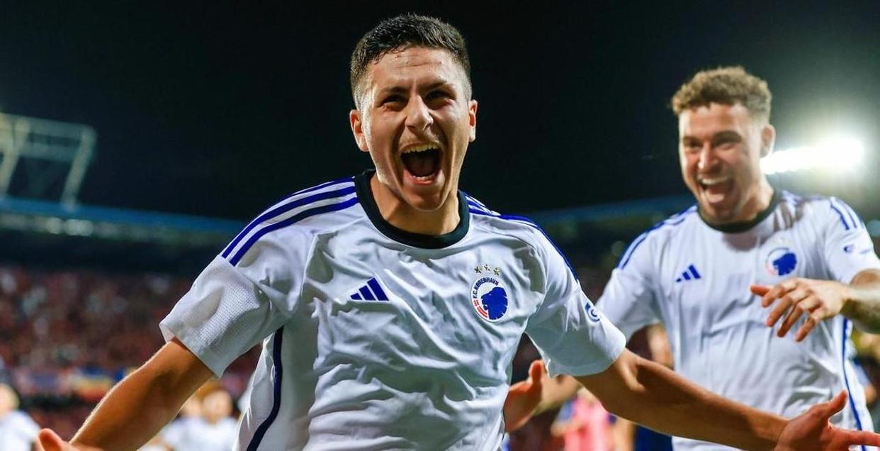 包含阿贾克斯大胜皇家社会，晋级希望大增的词条