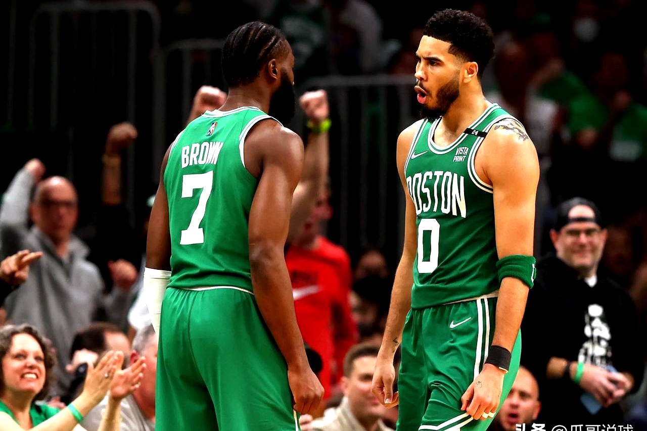 步行者客场击败凯尔特人，豪取胜利